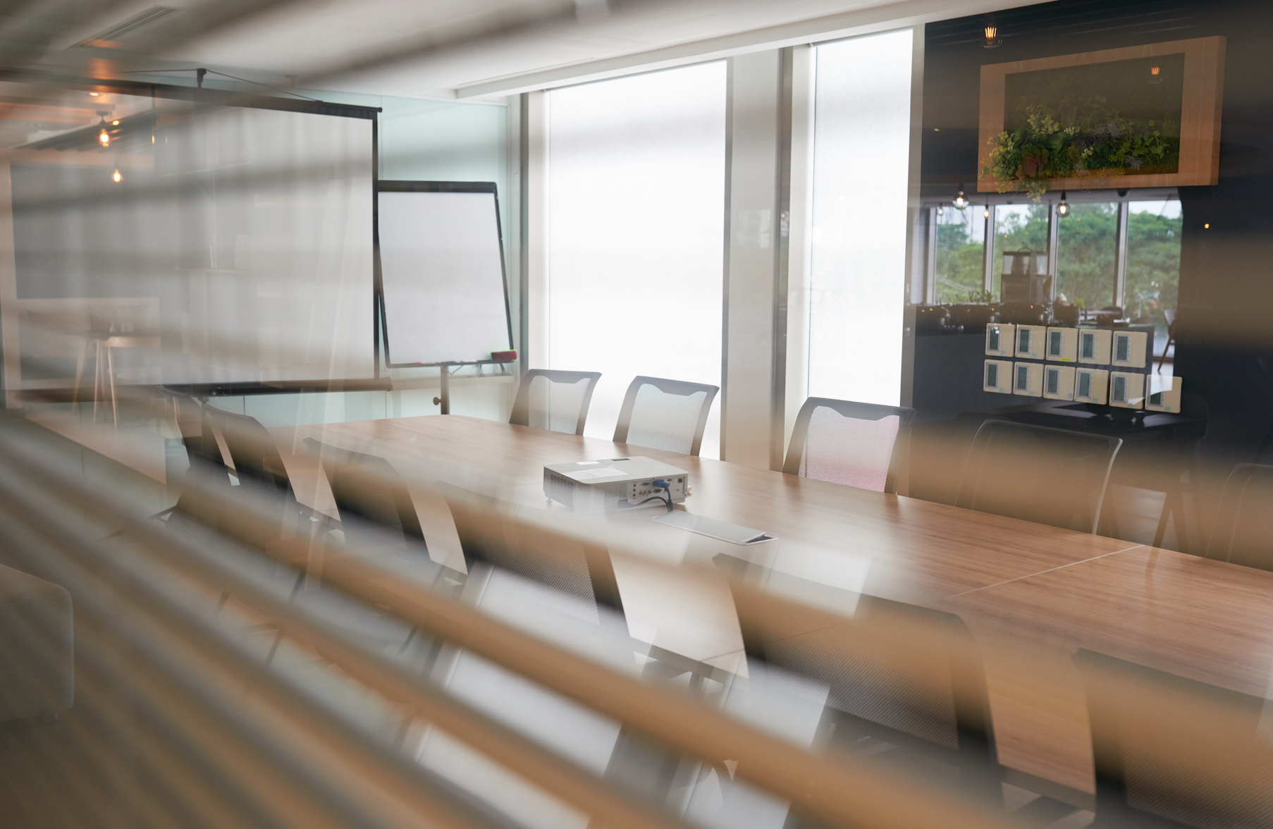 6 Meeting Room Essentials That Make Meetings More Successful